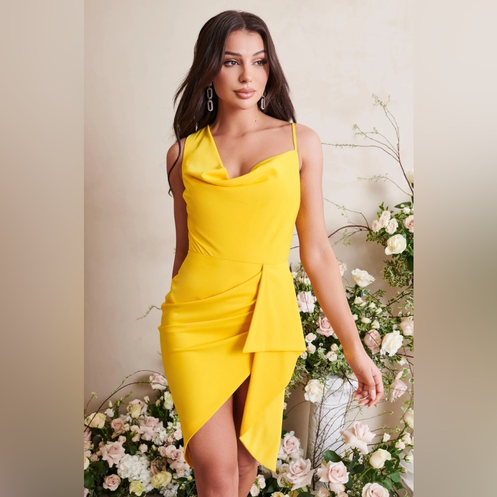 Elegant Yellow Draped Women's Dress